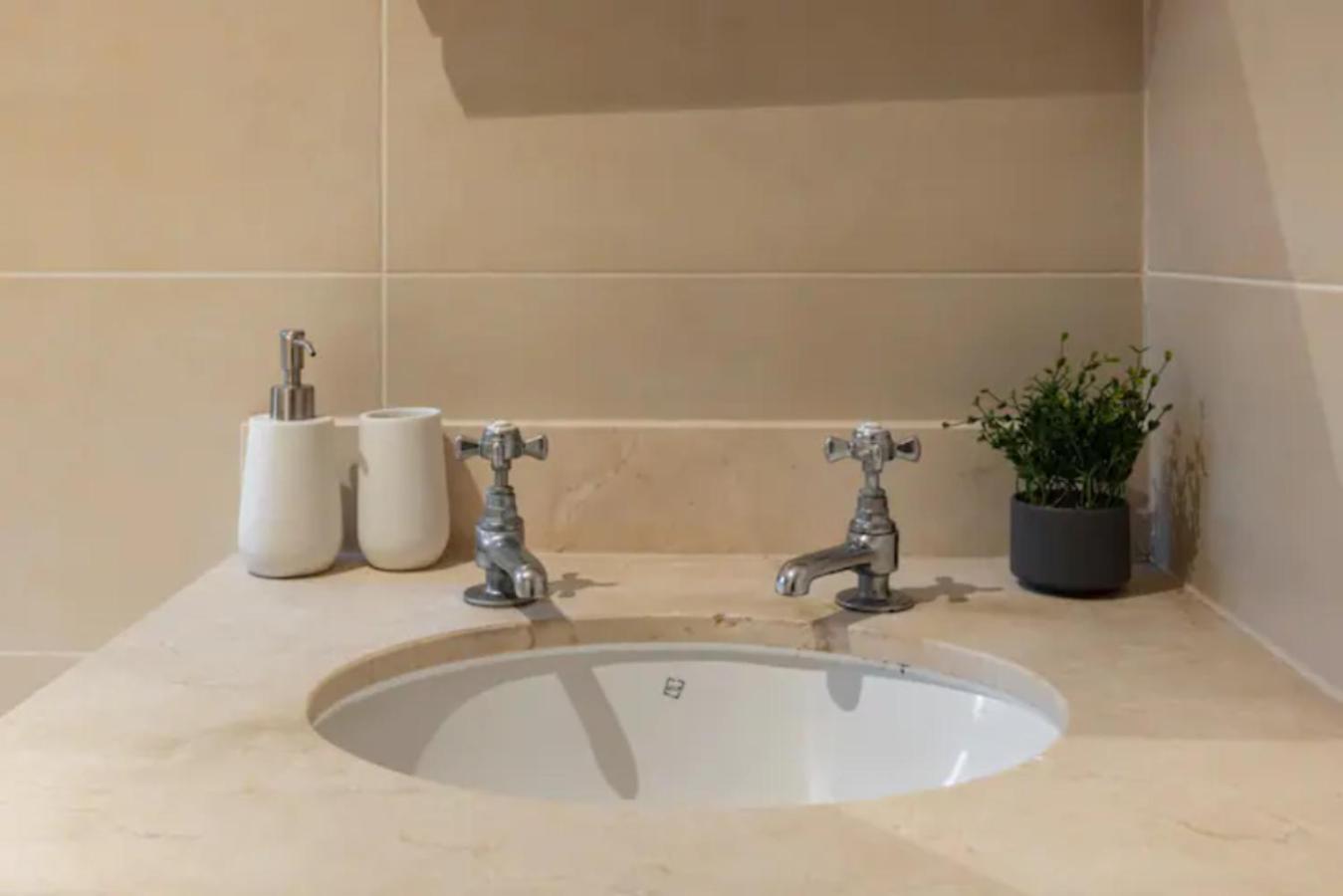 Appartamento The West Kensington Collection Londra Esterno foto